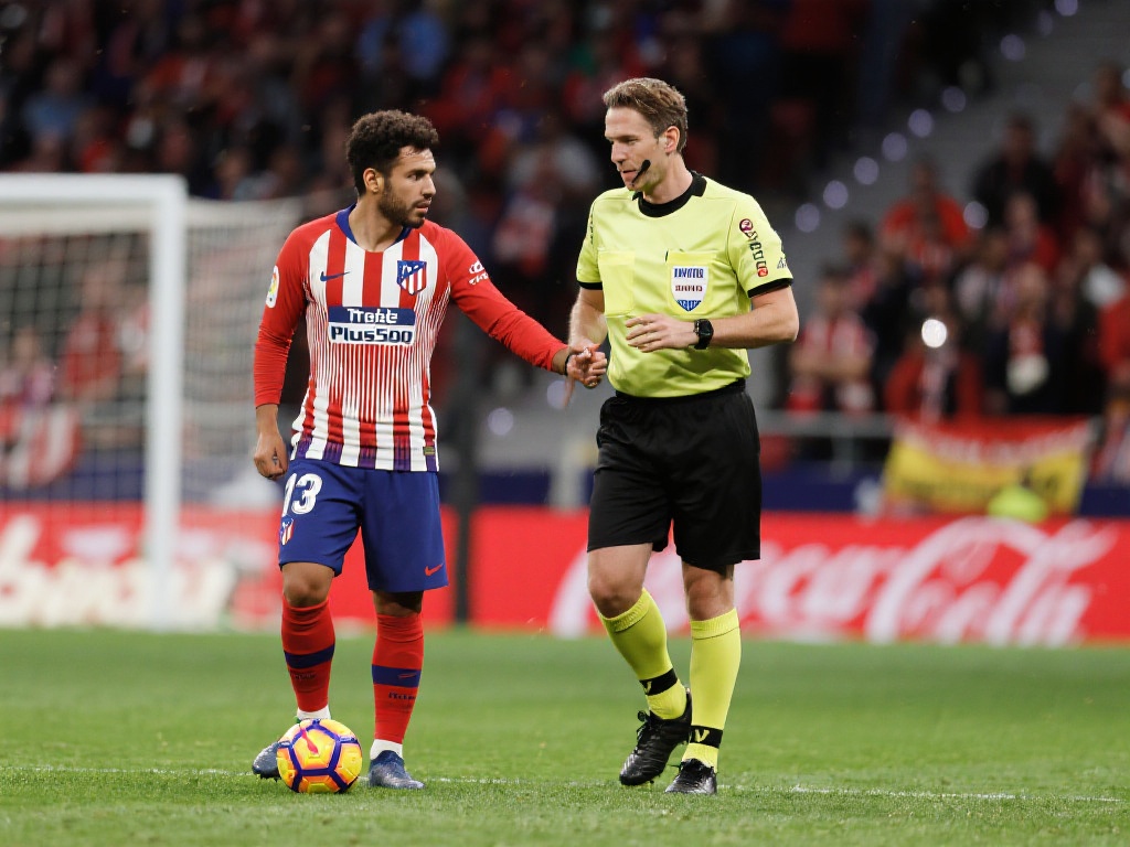 首回合便已 首回合便已